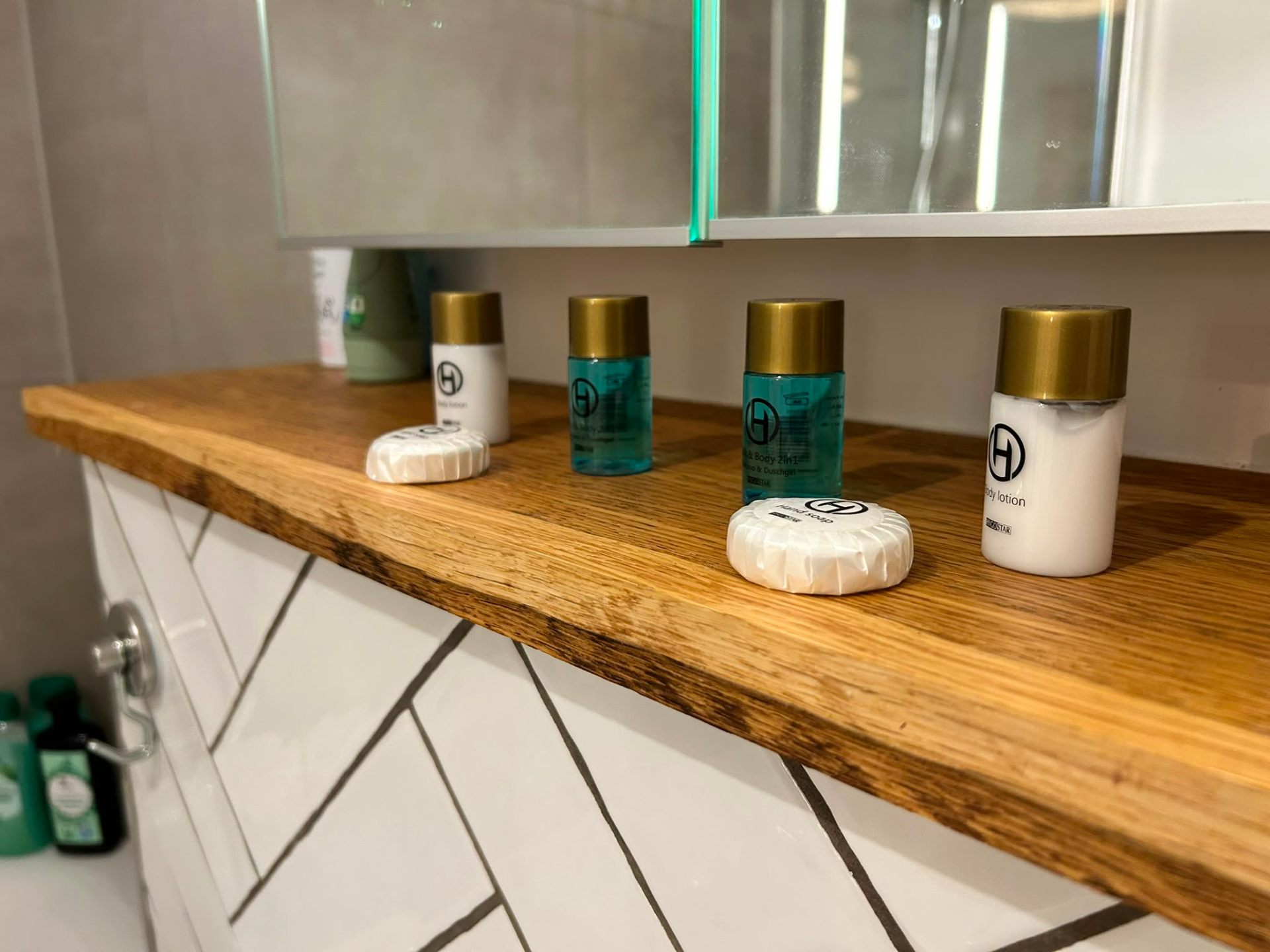 Frische Amenities im Bad